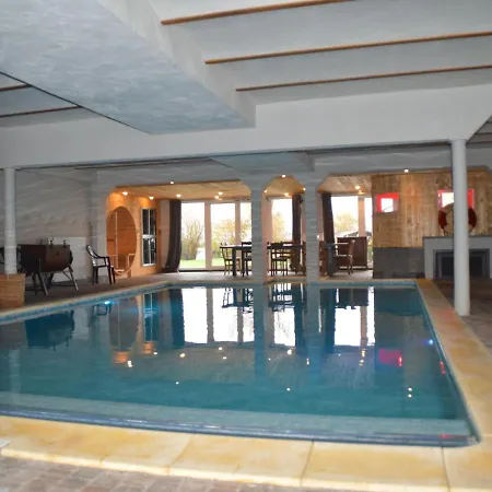 Vacation In With Private Indoor Pool *
